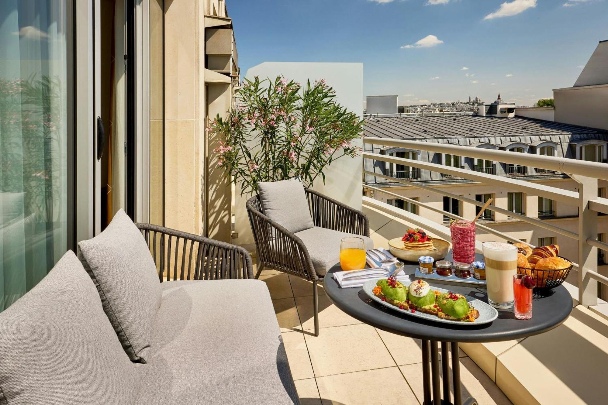 Chambre Lit King-Size avec Terrasse - Vue sur Ville