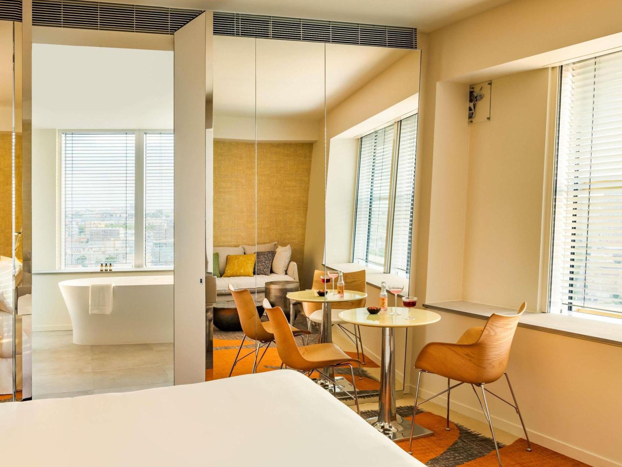 Junior King Suite City Eiffel Tower View View