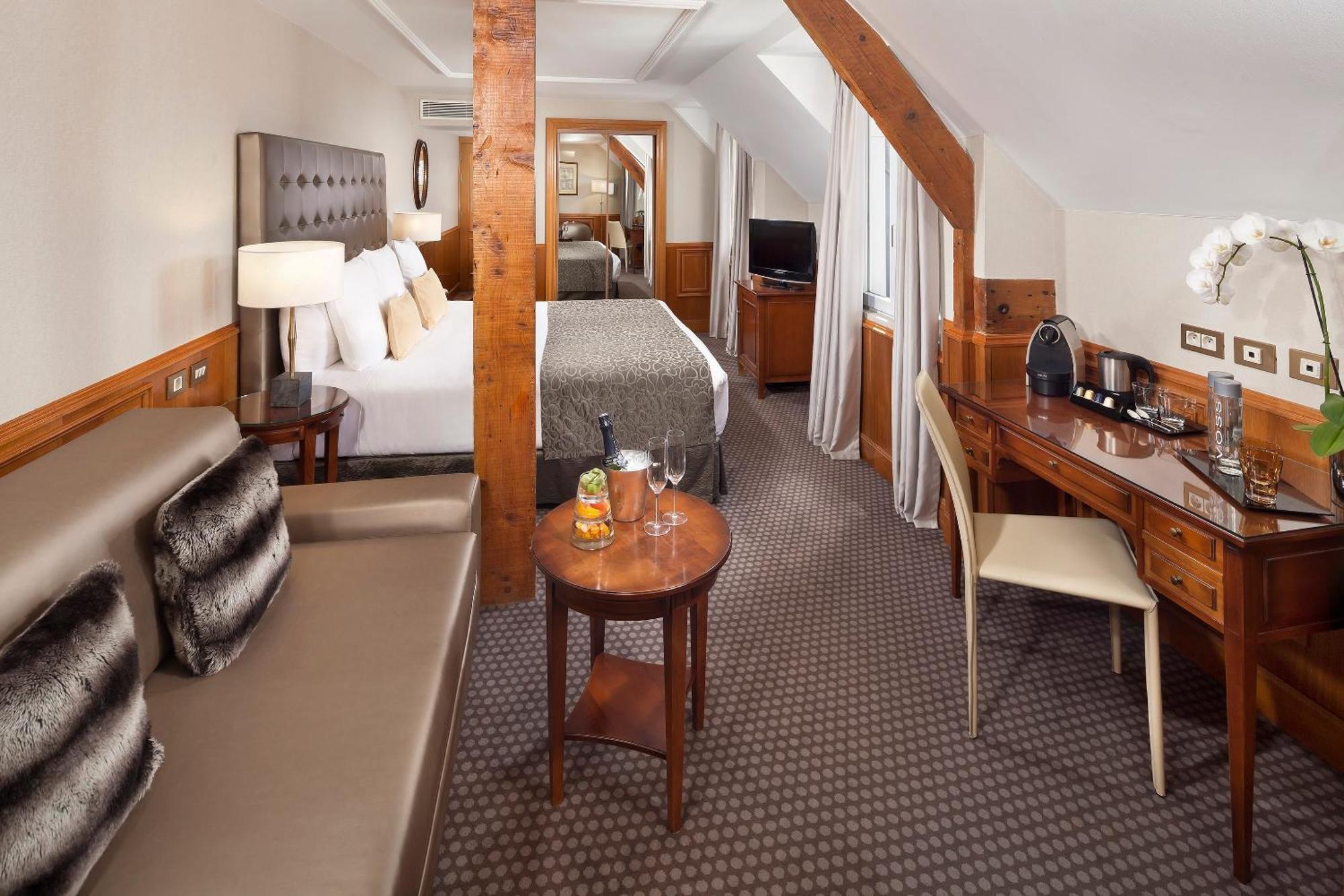 Grand Premium Double Room,1756503639:JPEG