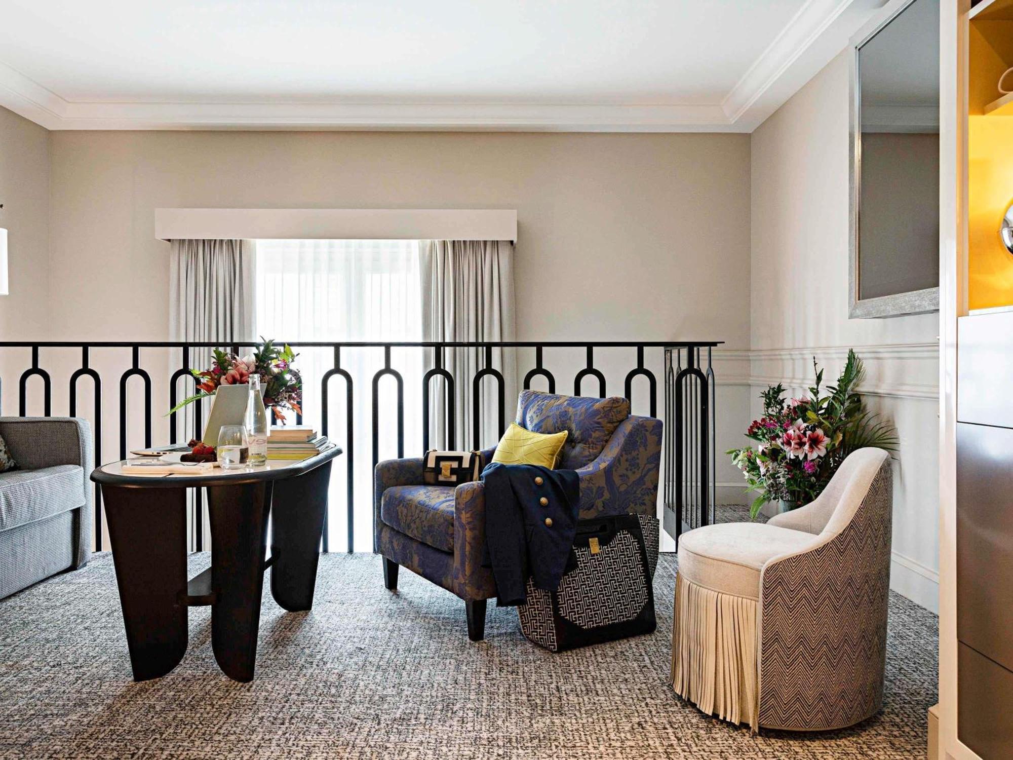 Duplex Junior Suite King or Queen Bed Sofa Bed Street View,1770445941:JPEG