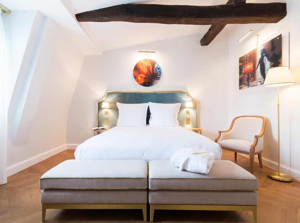 Two Connecting Double Rooms,663392862:JPEG
