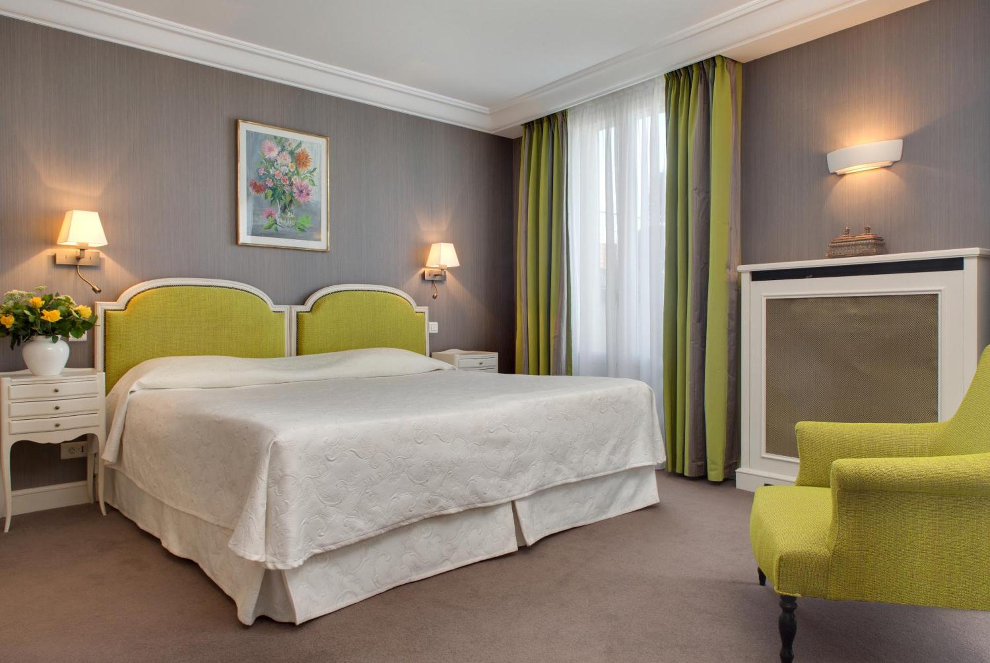 Chambre Exécutive avec Terrasse - Vue sur Tour Eiffel