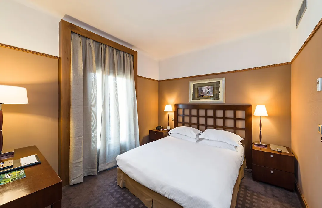 Best Western Plus Hôtel Mercedes-1