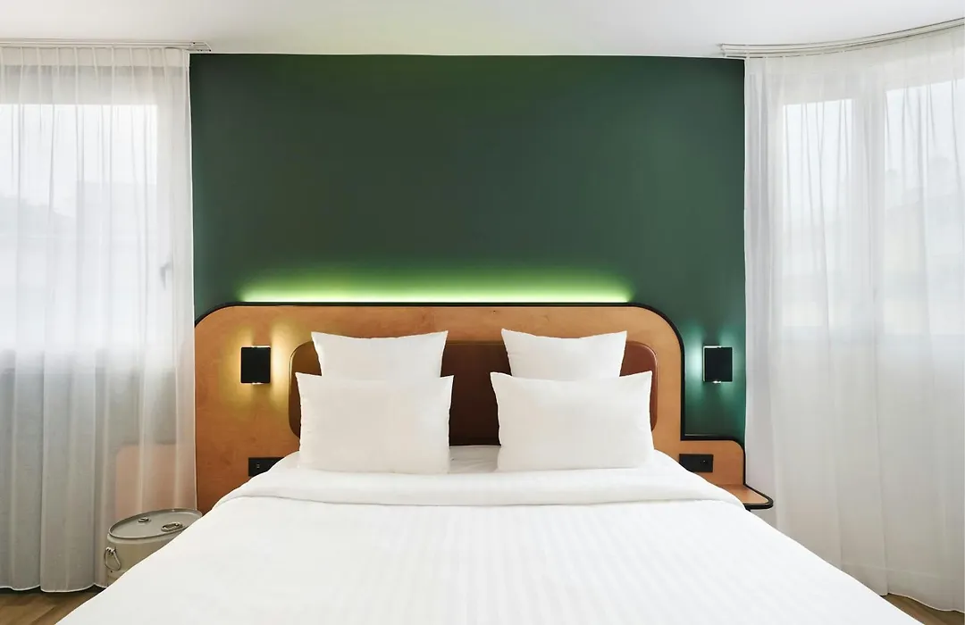 Moxy Paris Bastille-1