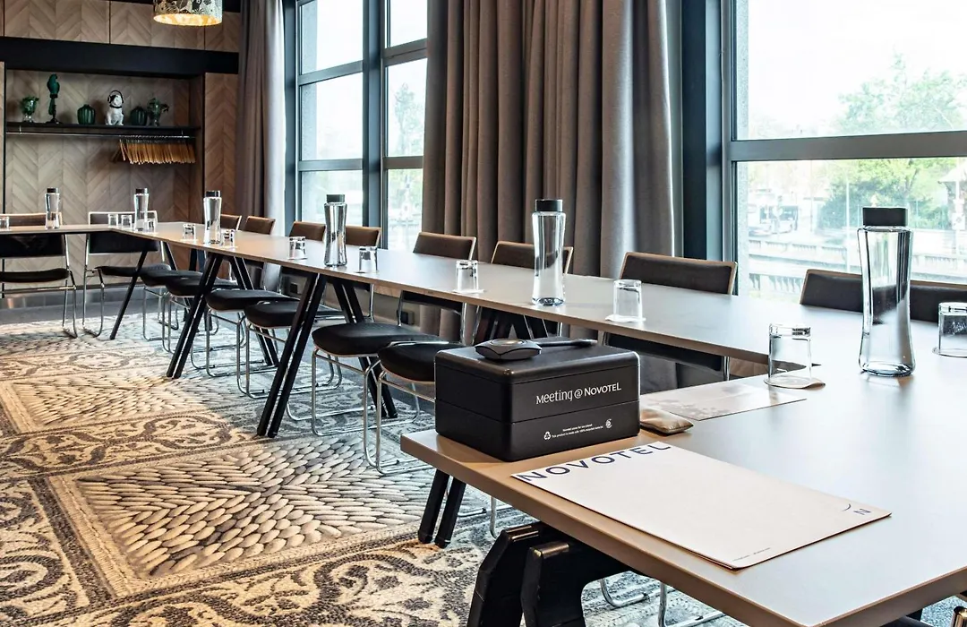 Novotel Paris 14 Porte d'Orleans-1