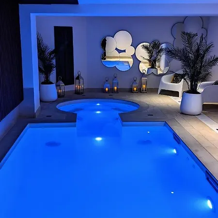 Hotel Villa Romantic & Spa-3